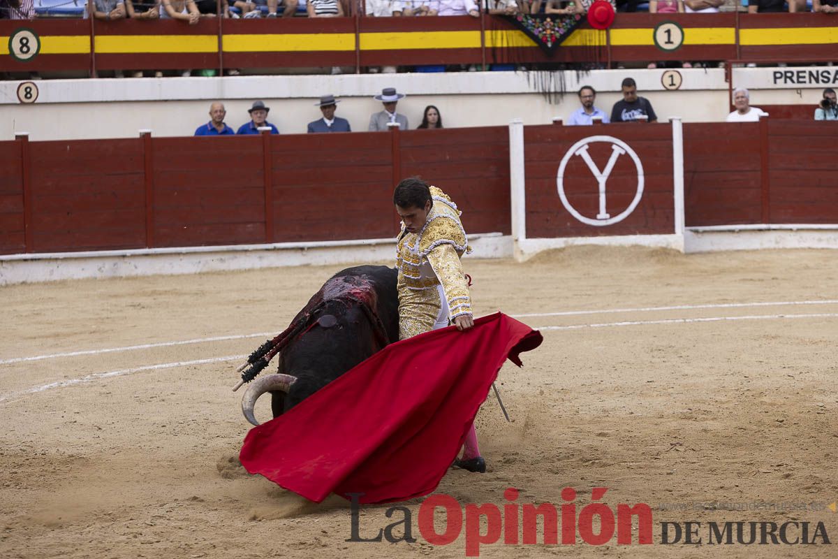 Tarde histórica en Abarán con la alternativa de José María Trigueros y el indulto de Tomás Rufo, junto a Castella salieron a hombros