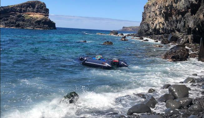 Hallan una zódiac abandonada en Tenerife