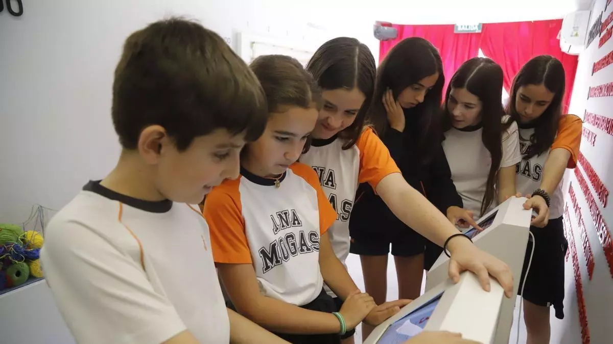 Córdoba acoge 'Ciberland', una iniciativa para prevenir de los riesgos del mundo digital en jóvenes y padres