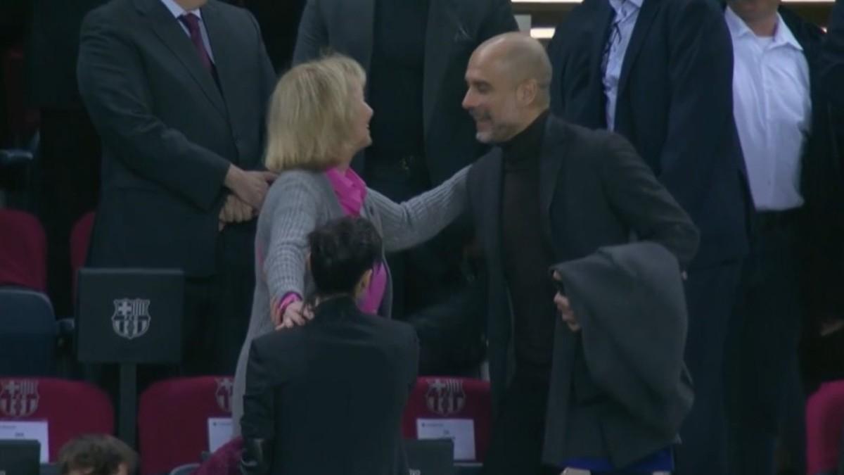 Pep Guardiola, en el palco del Spotify Camp Nou para ver el clásico