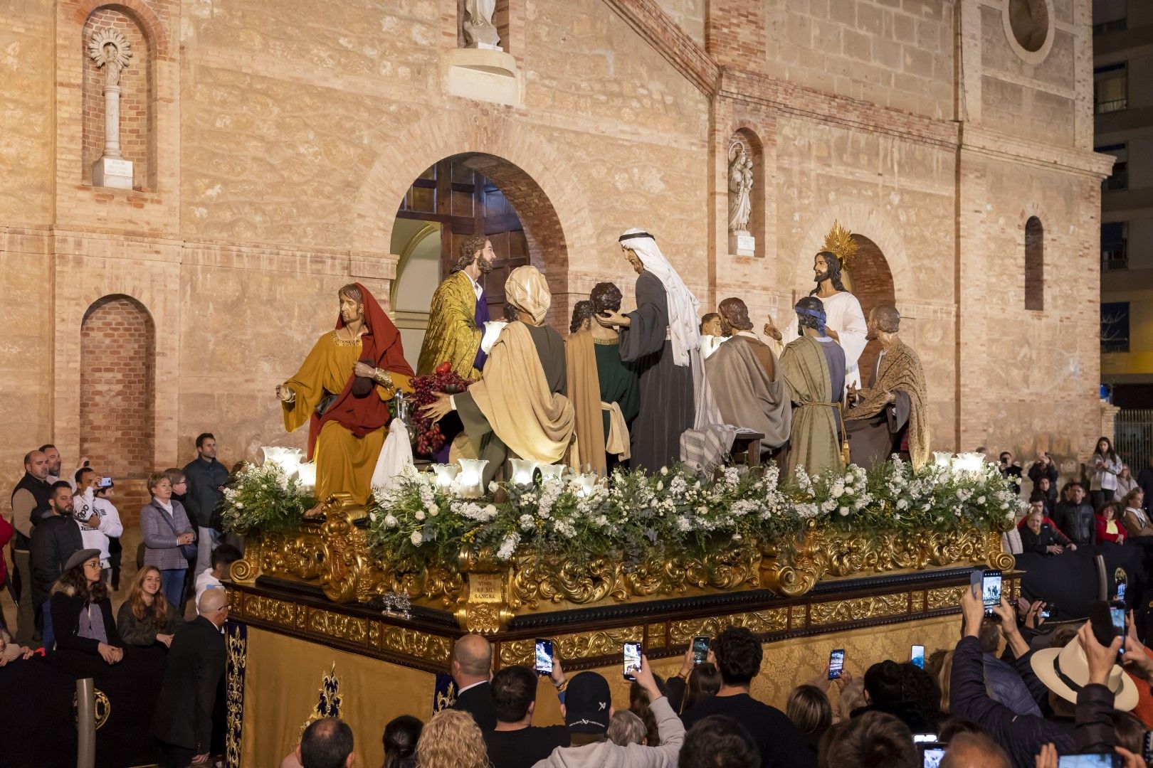 Aquí las imágenes de la Procesión de Lunes Santo en Torrevieja