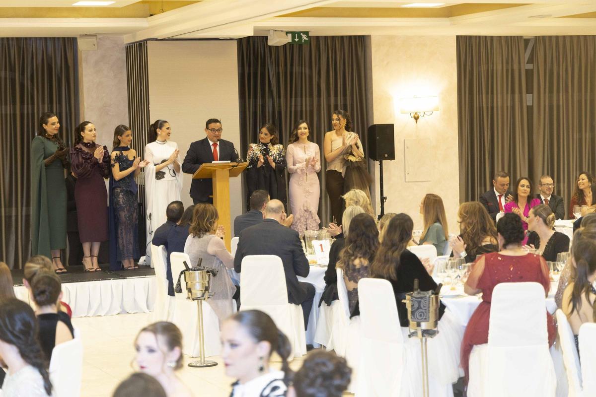 Cena de gala en las convivencias de las candidatas a Bellea del Foc Cena de gala en las convivencias de las candidatas a Bellea del Foc