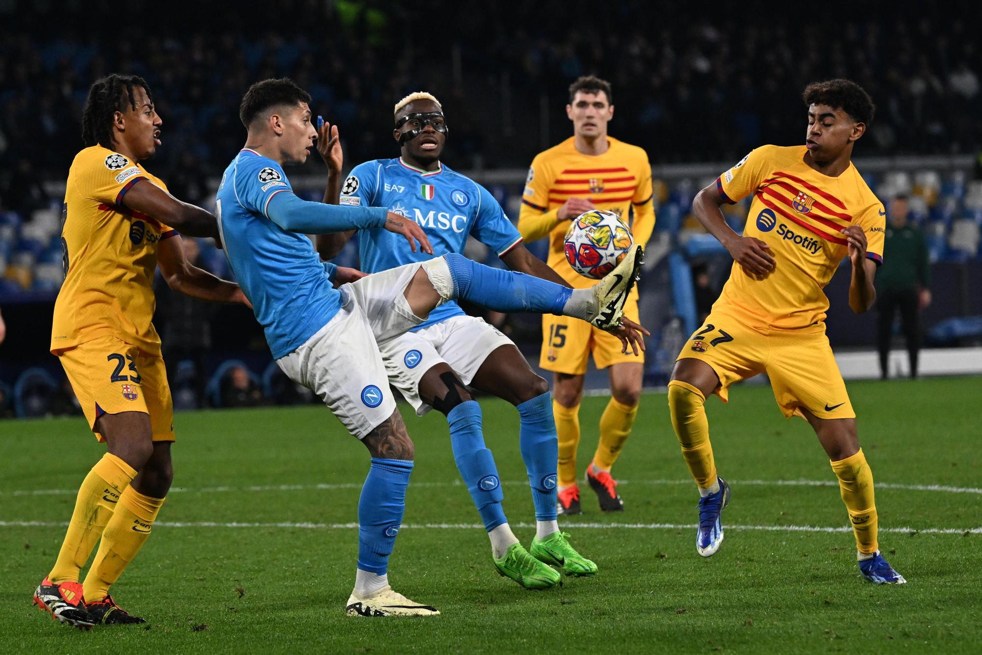 UEFA Champions League Round of 16, 1st leg - Napoli vs Barcelona