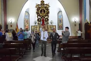 VÍDEO | El Rocío: salida de la Hermandad Castrense
