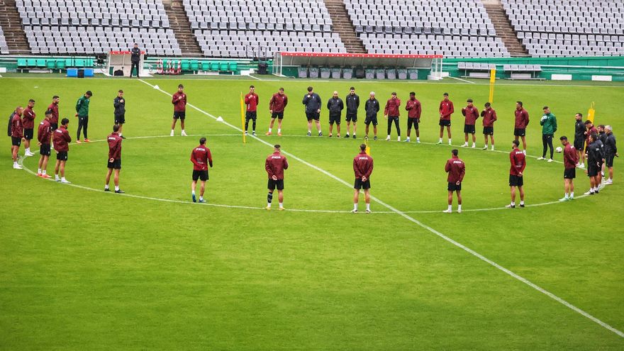 El Córdoba CF rinde tributo a la memoria de Álvaro Prieto en El Arcángel