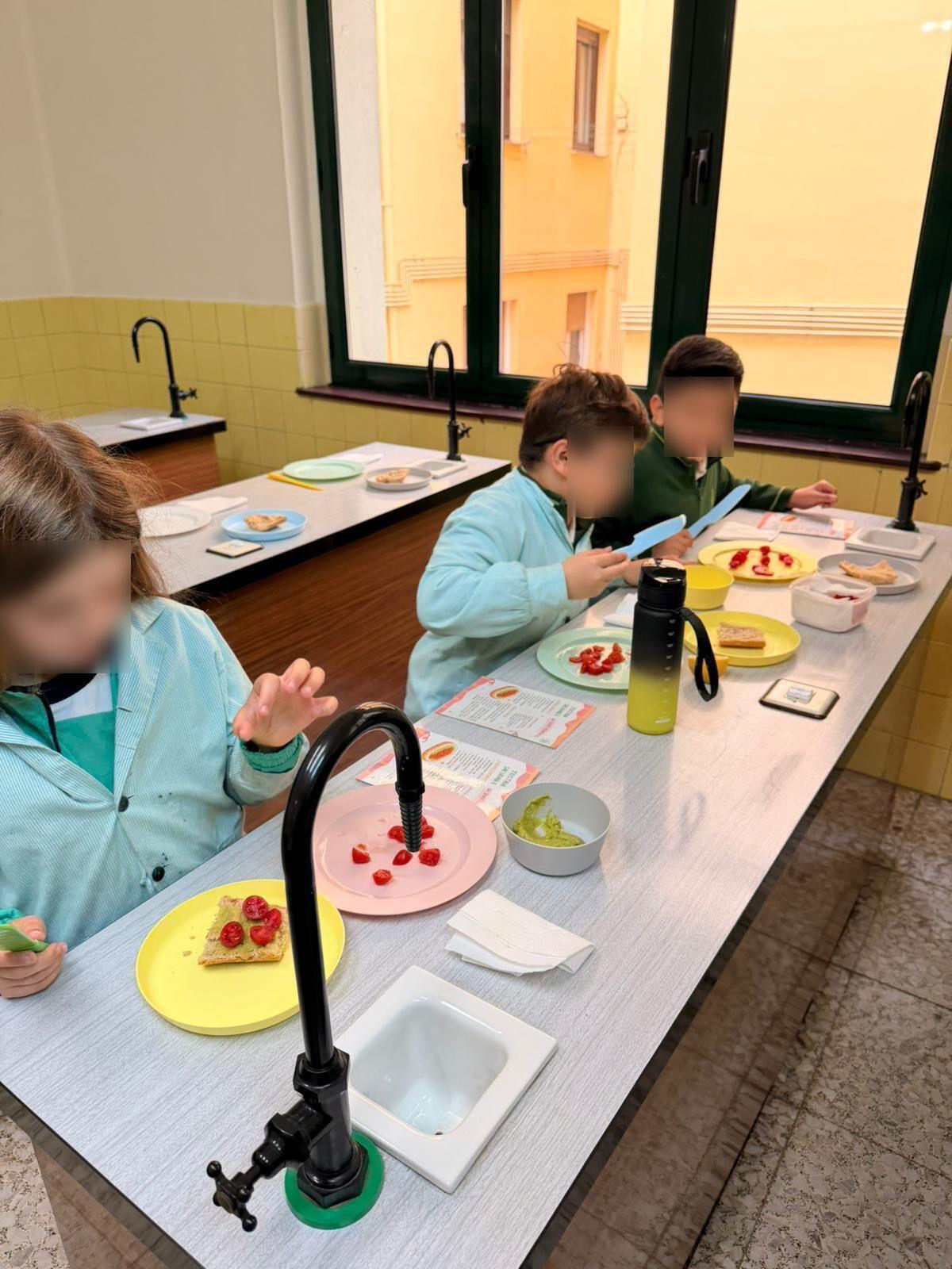 Niños de Mieres en un taller de alimentación saludable