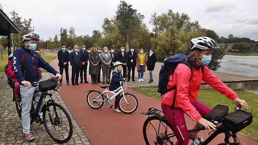 Freno al servicio de bicis compartidas en la &quot;raia&quot; por la falta de microchips