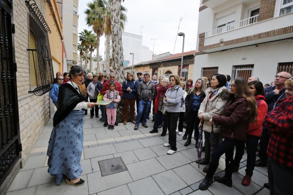 Ars Creatio rememoró este fin de semana con un recorrido teatralizado por Torrevieja el 190 aniversario del terremoto que asoló la comarca de la Vega Baja el 21 de marzo de 1829. Horas después de la r