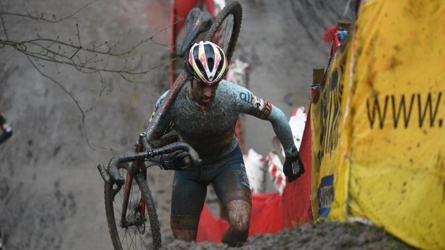 Felipe Orts sufrió un auténtico infierno en el Ciclocross de Namur