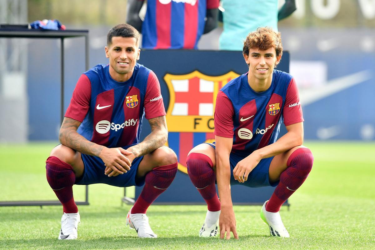 El Barça presenta a João Cancelo y João Félix