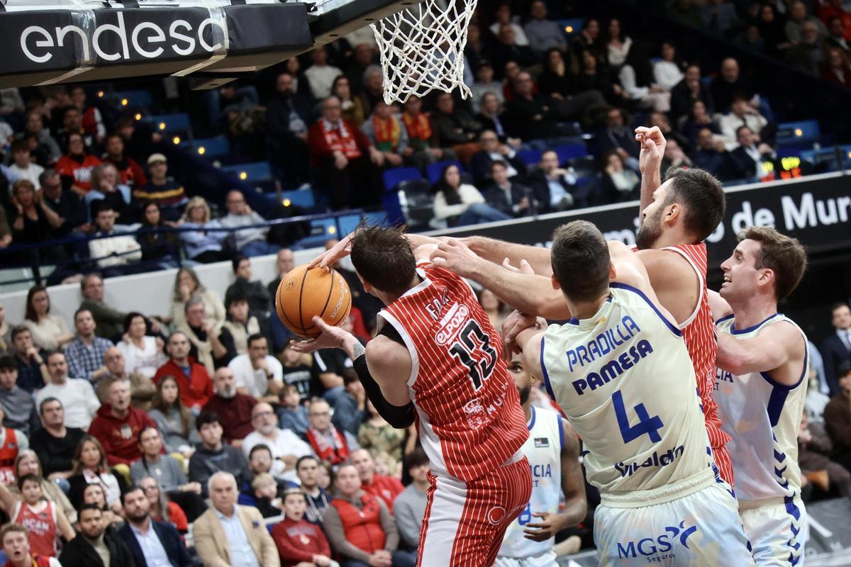 Las mejores imágenes de la victoria del UCAM Murcia frente al Valencia Las mejores imágenes de la victoria del UCAM Murcia frente al Valencia