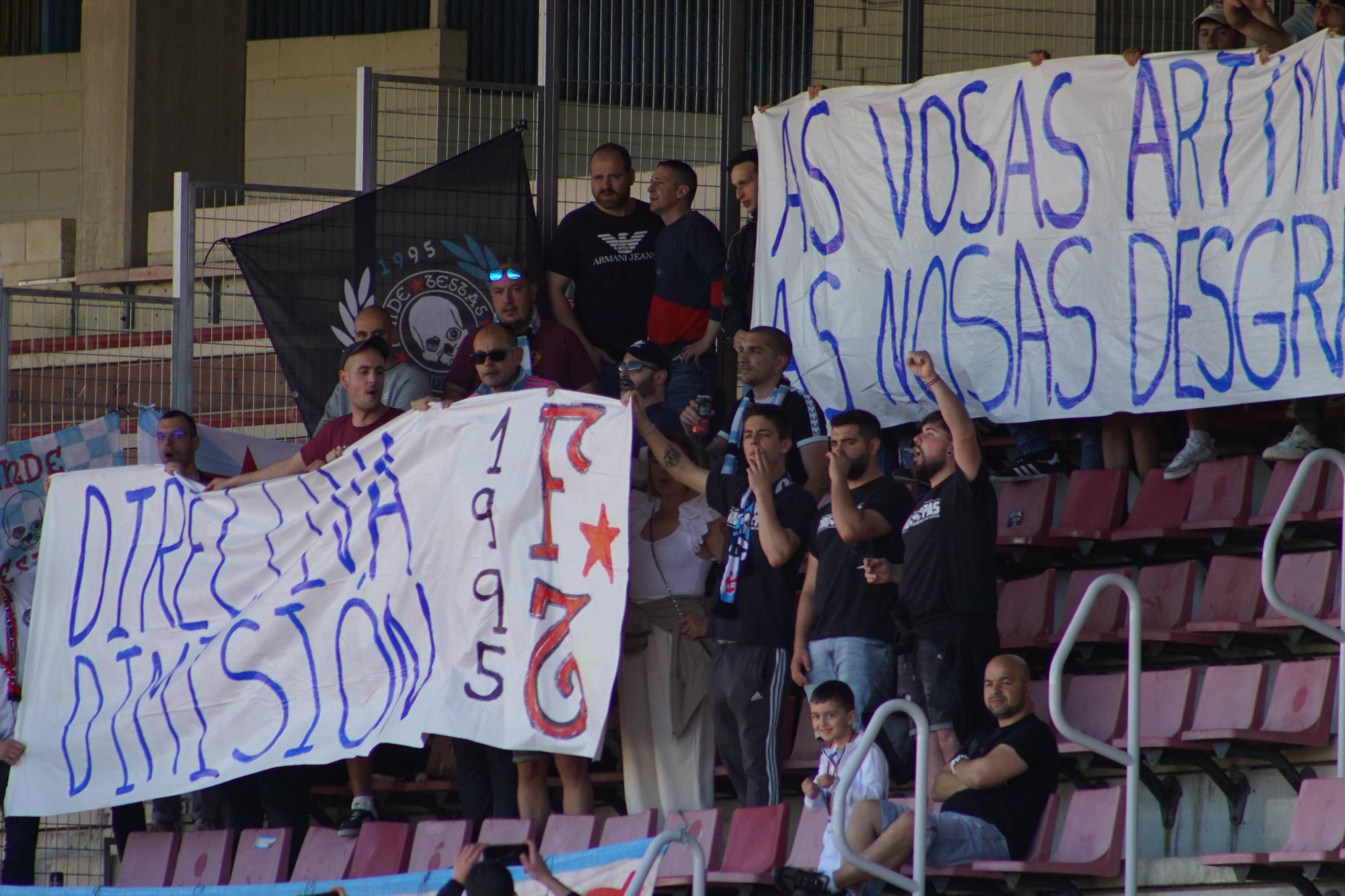 SD Compostela 3 - Palencia 0: las imágenes del partido