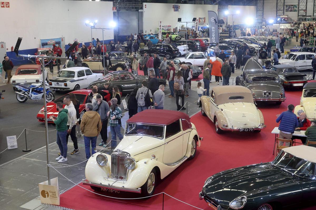 ULTIMA JORNADA DEL XIII SALON DEL VEHICULO CLASICO Y DE EPOCA RETRO GALICIA 2024, CELEBRADO EN EL IFEVI.