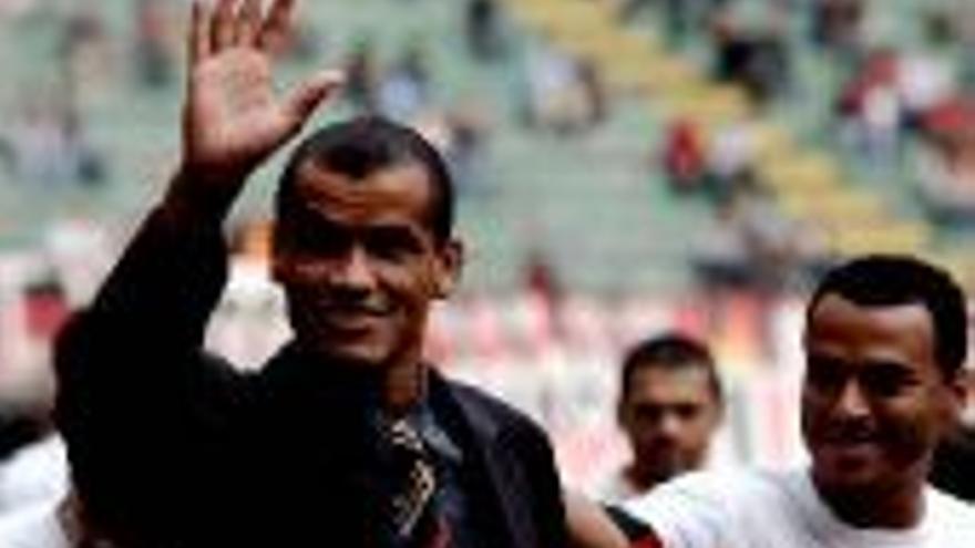 Rivaldo vuelve al Milan tres días después de irse