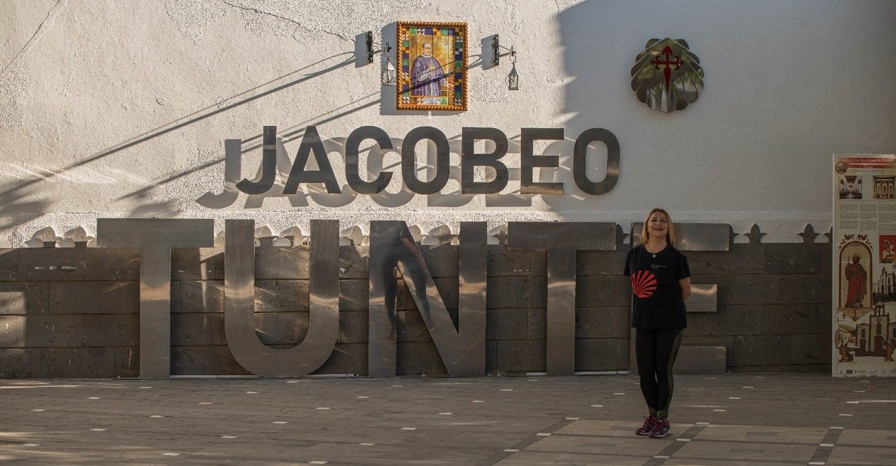 Más de 70 voluntarios colaboran en  la limpieza de la antigua residencia de Tunte