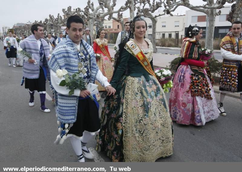 Galería de fotos --  La Ofrenda de Flores pudo con el frío y el viento