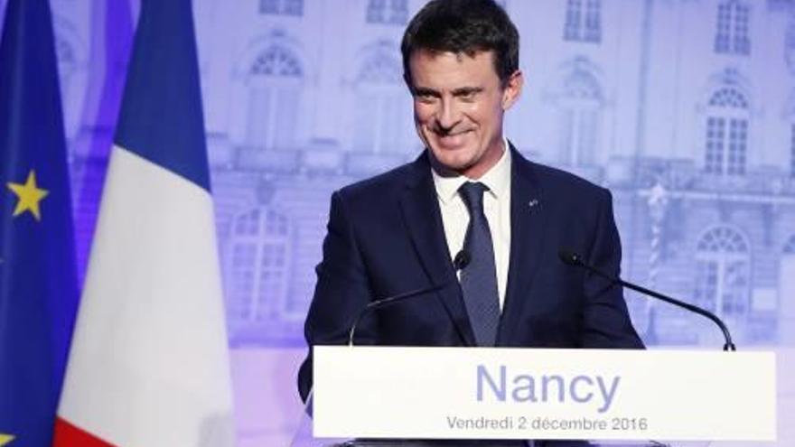 Valls prepara la seva candidatura a les primàries socialistes a França