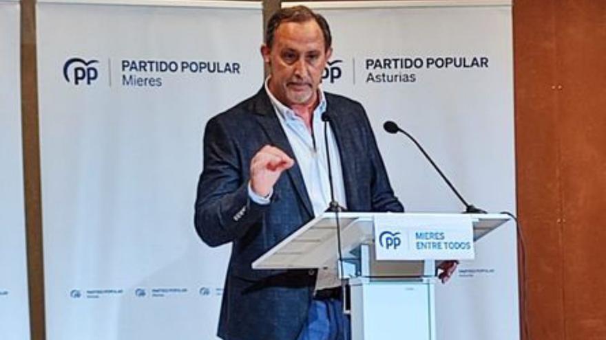 El PP acusa al Gobierno de «trato discriminatorio» en el Aeropuerto