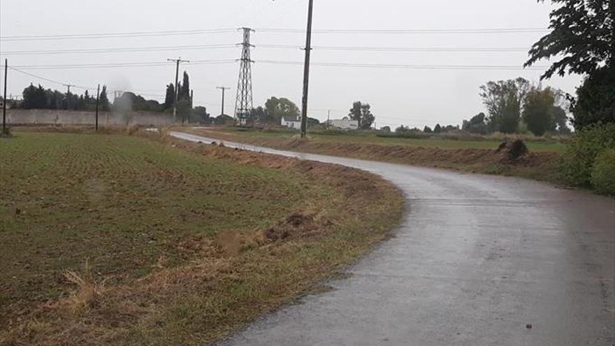 Continúa el acondicionamiento de caminos