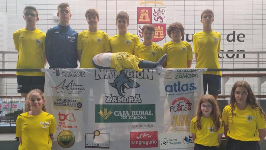 Éxito para Natación Zamora: 19 medallas y una mínima para el Campeonato de España