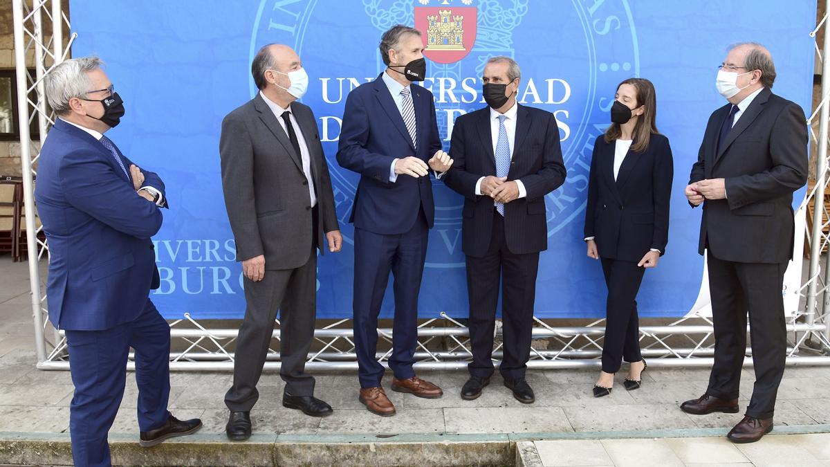 Firma de convenio entre la Universidad de Burgos y el Consejo Consultivo de Castilla y León.