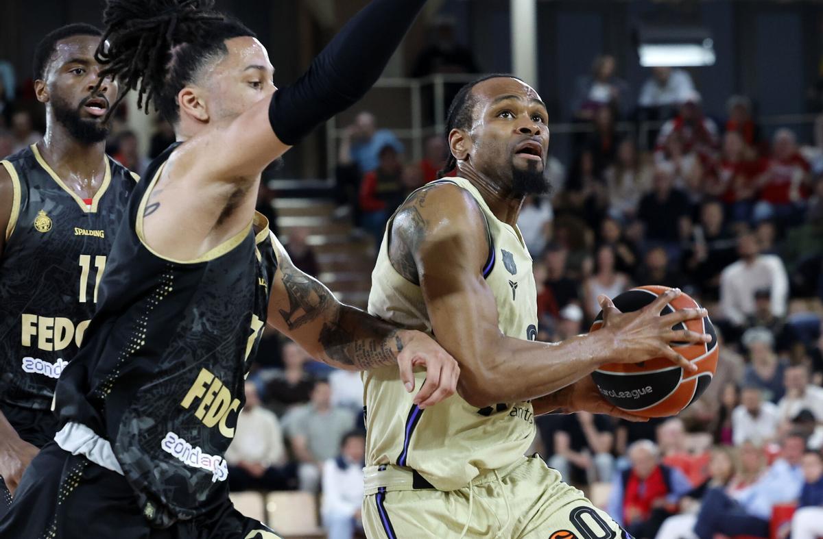 El Barça segueix en caiguda lliure i naufraga contra un Mònaco en crisi (93-86)