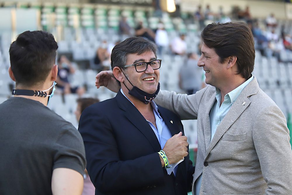 Aficionados asistentes al encuentro Córdoba CF-Don Benito