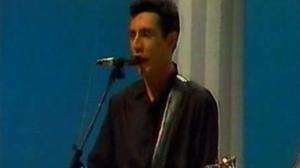 El músic madrileny de 48 anys, que va aparèixer mort al seu domicili de Madrid, va ser un nen prodigi de la ’movida madrileña’: tenia 13 anys quan va compondre ’Groenlandia’.