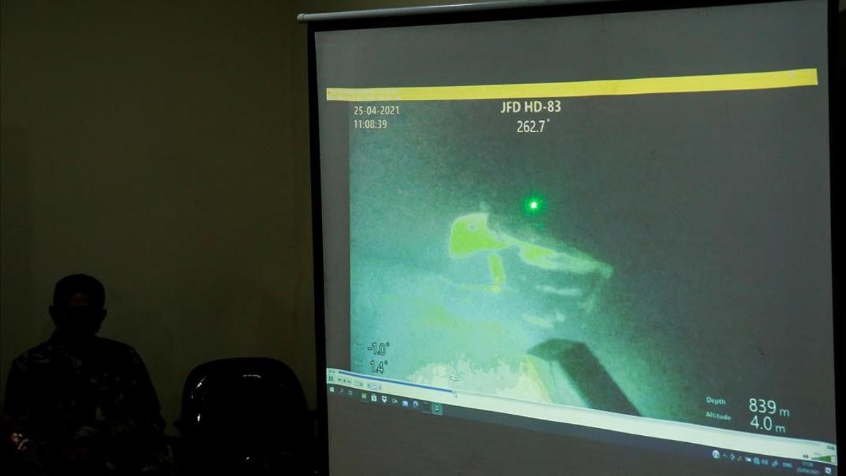 Indonesia localiza el submarino desaparecido y da por muertos a los tripulantes