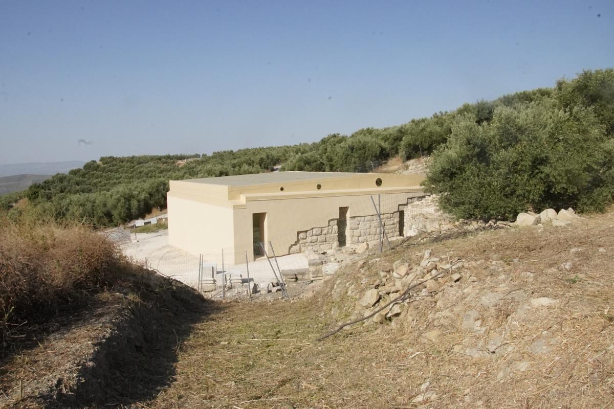Exterior del edificicio de las termas de Torreparedones tras su restauración.