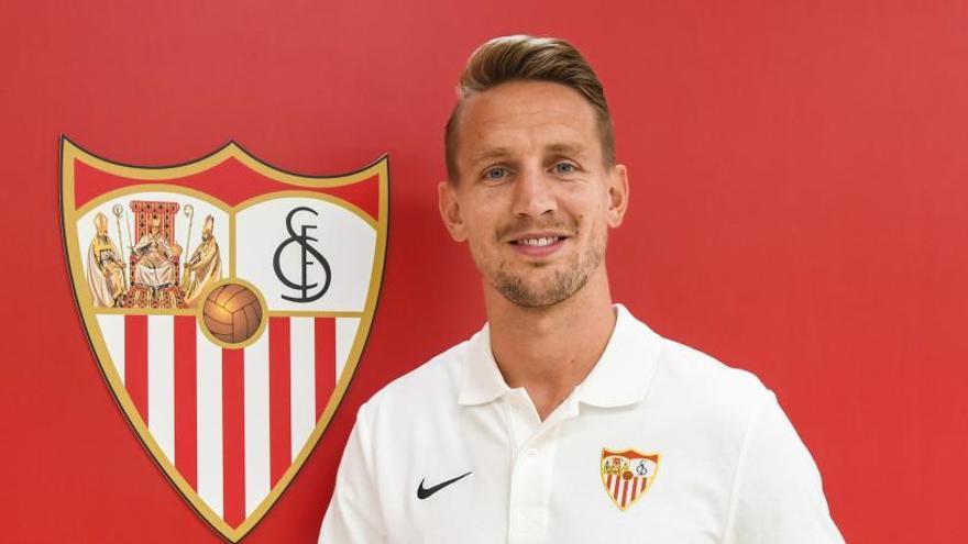 Luuk de Jong ficha por el Sevilla.