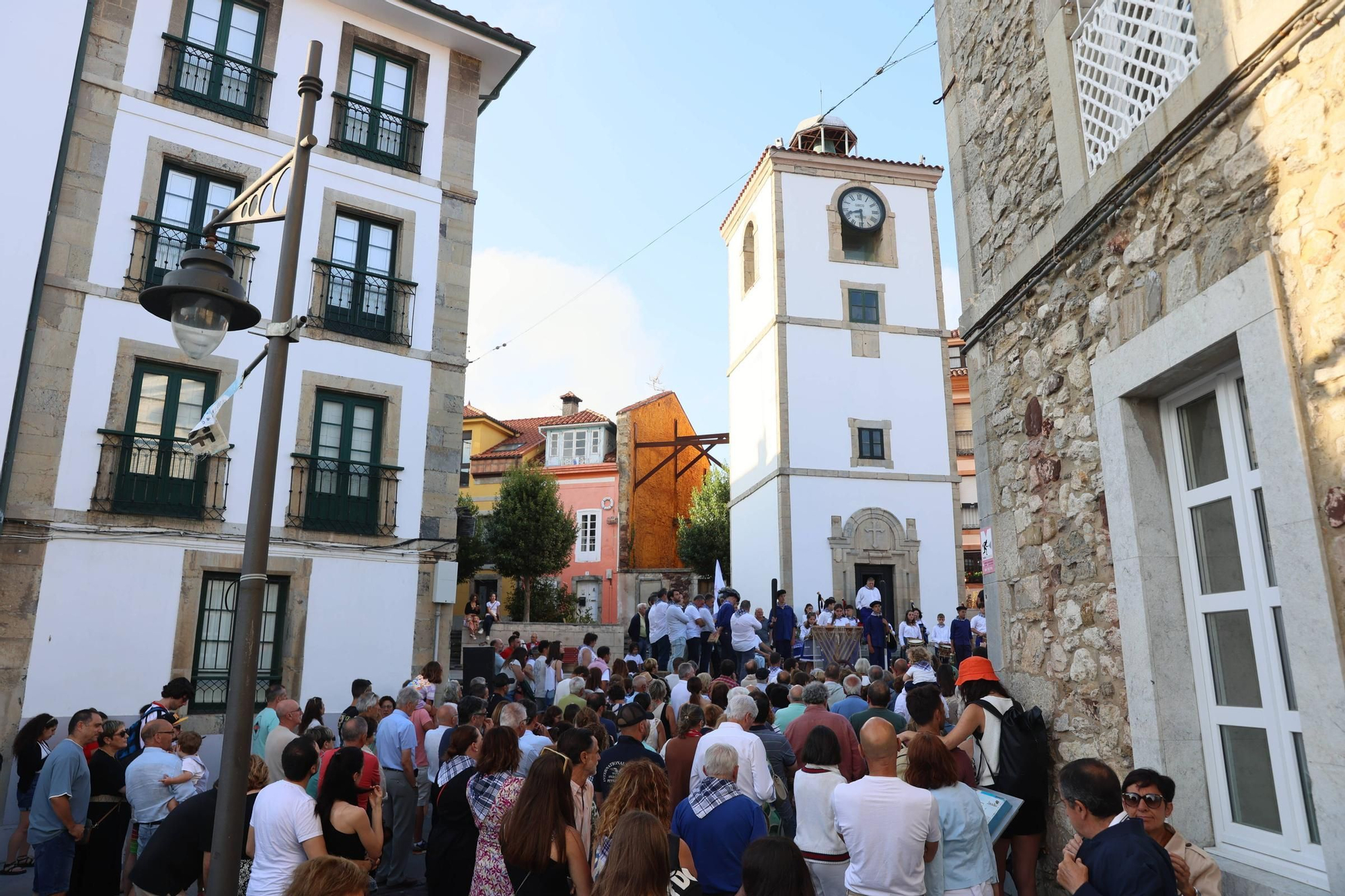 EN IMÁGENES: La procesión de "la llamada de la mar" en el Carmen de Luanco