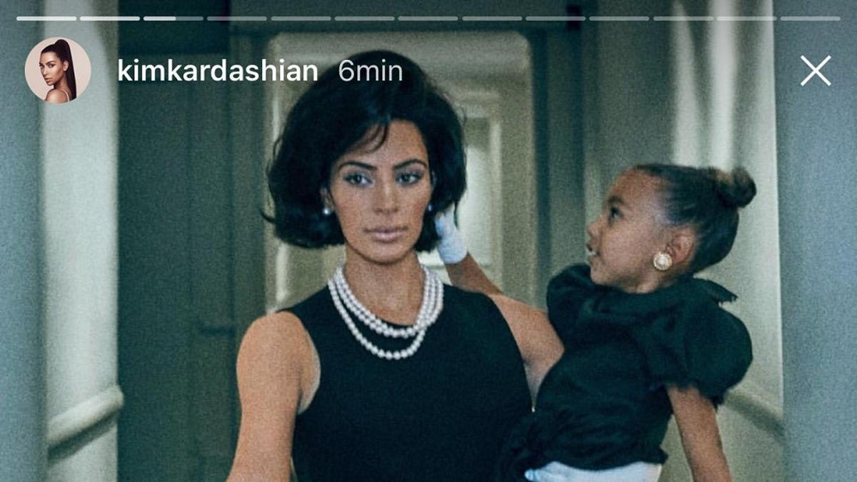 Kim Kardashian con North a los Jackie Kennedy