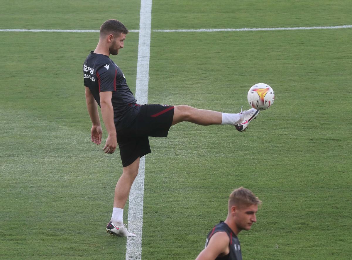 Entrenamiento en el Ciutat antes del encuentro frente al Rayo