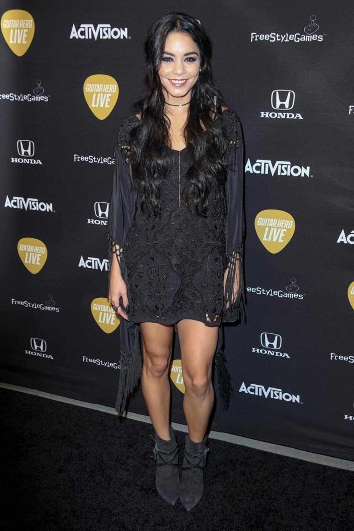 Vanessa Hudgens, en la fiesta de lanzamiento de lo nuevo de 'Guitar Hero'