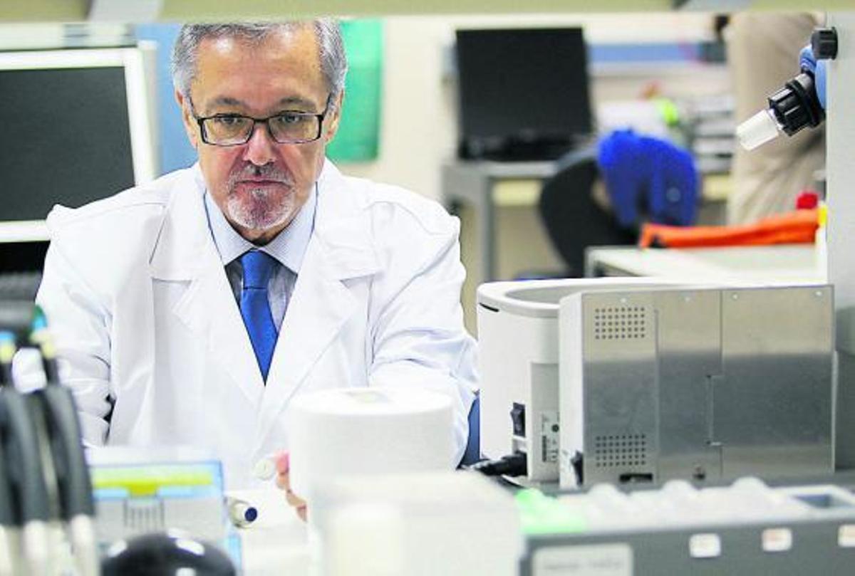 El investigador gallego José Castillo, reconocido por la Sociedad de Neurología. / la opinión