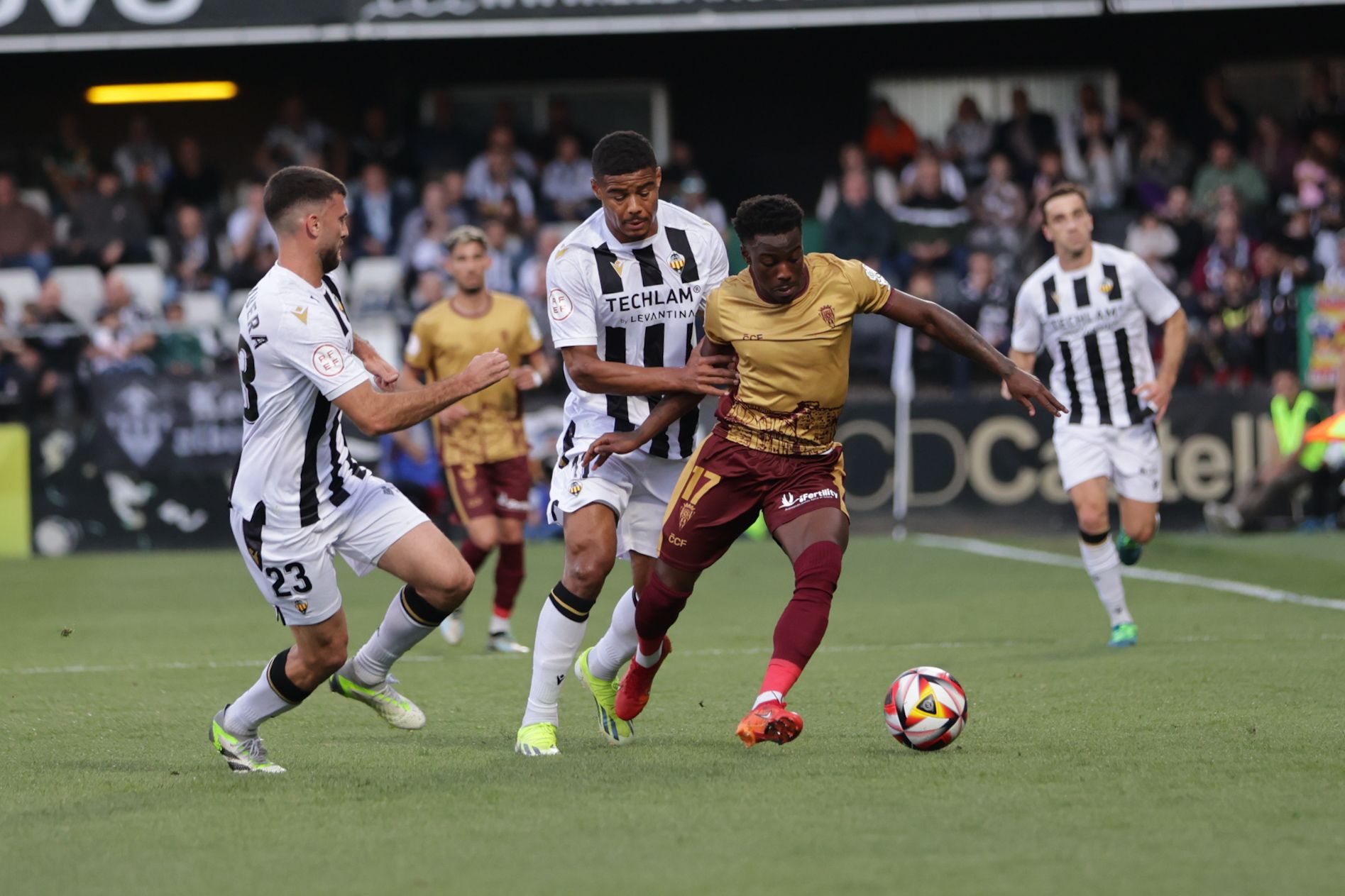 Castellón-Córdoba CF: las imágenes del partido en Castalia