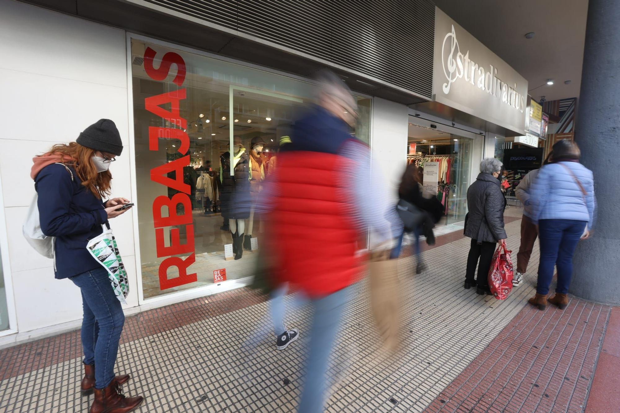 Primer día de rebajas en Alicante