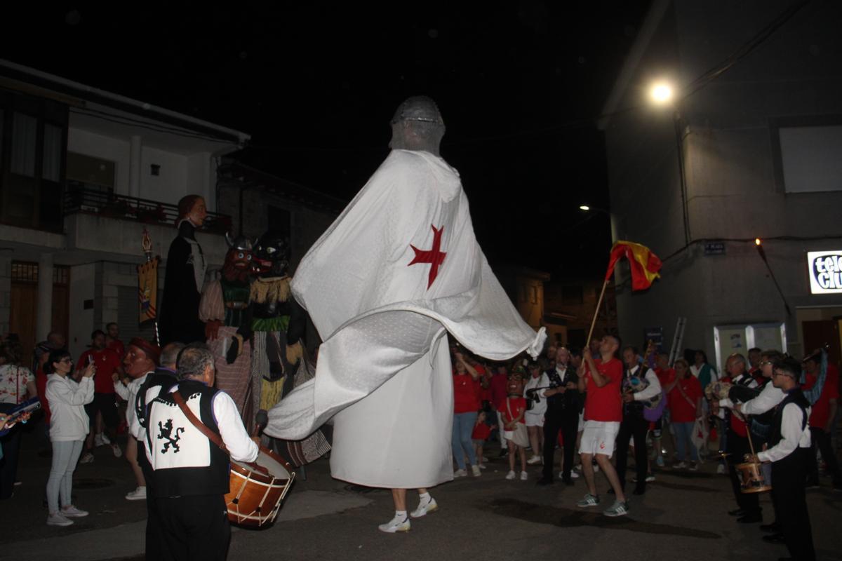 Mombuey a paso de gigante y a ritmo de gaita