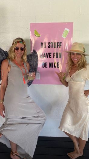 Elsa Pataky con su suegra Leonie Hemsworth