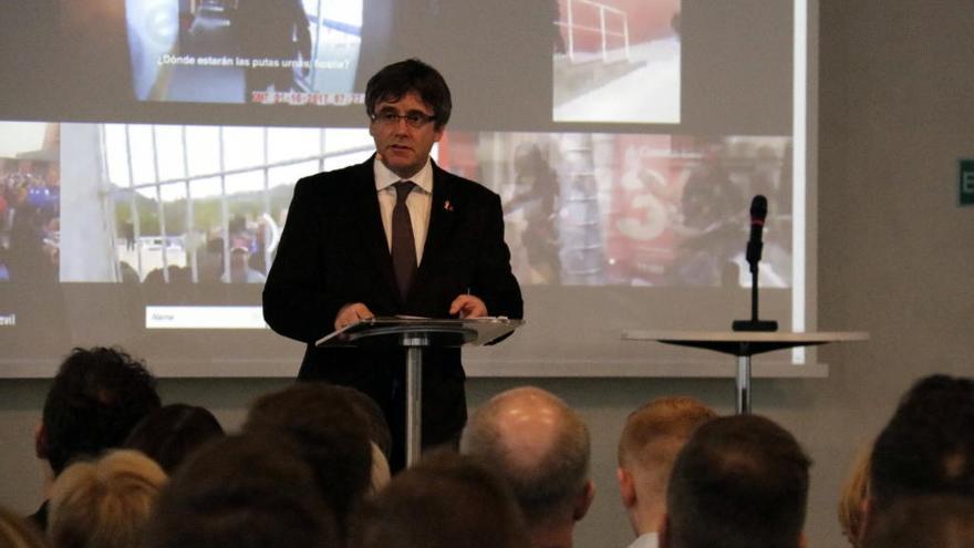 Puigdemont, durant la seva conferència.