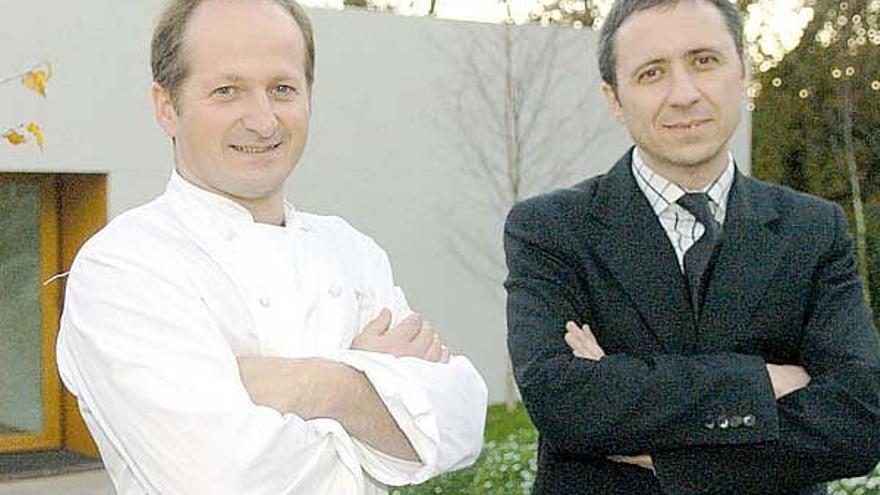 Xosé Torres Cannas (a la izquierda), con su hermano el sumiller Xoán Cannas.