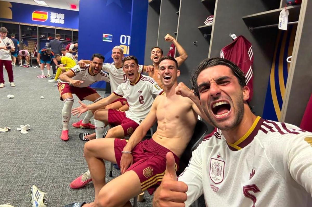 Los jugadores de la selección celebran el pase a la final tras eliminar a Francia.