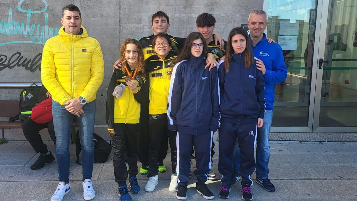 Natación adaptada. Técnicos y nadadores del Illes Balears Xtream y del Mater