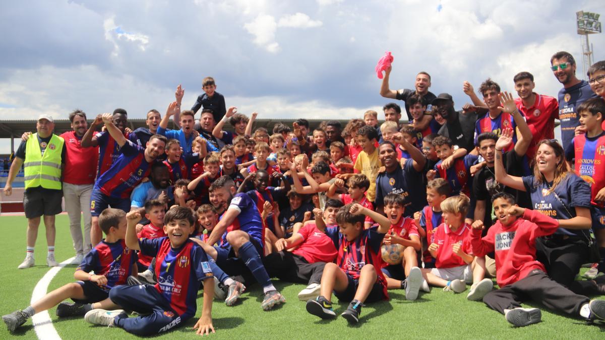 Celebració de l'ascens de l'Escala a Tercera RFEF