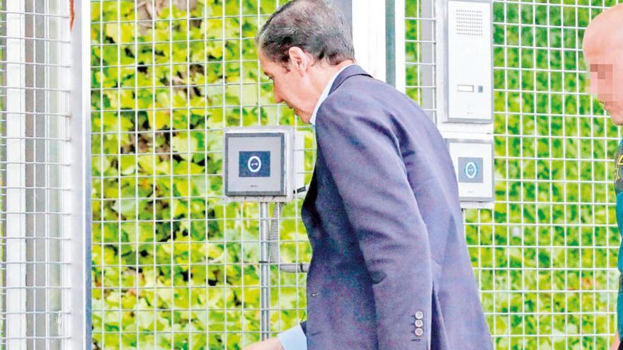 La jueza acusa a Zaplana de haber cobrado 6,4 millones de los Cotino