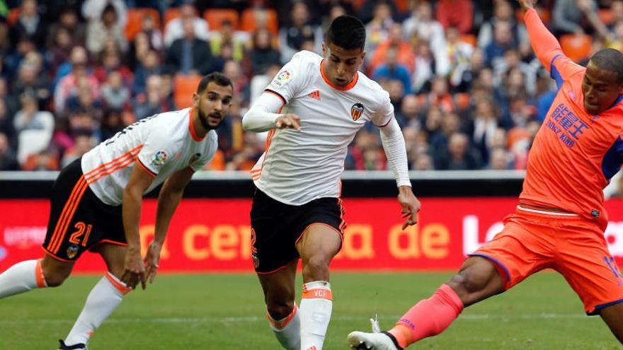 El Valencia no reacciona ante el Granada