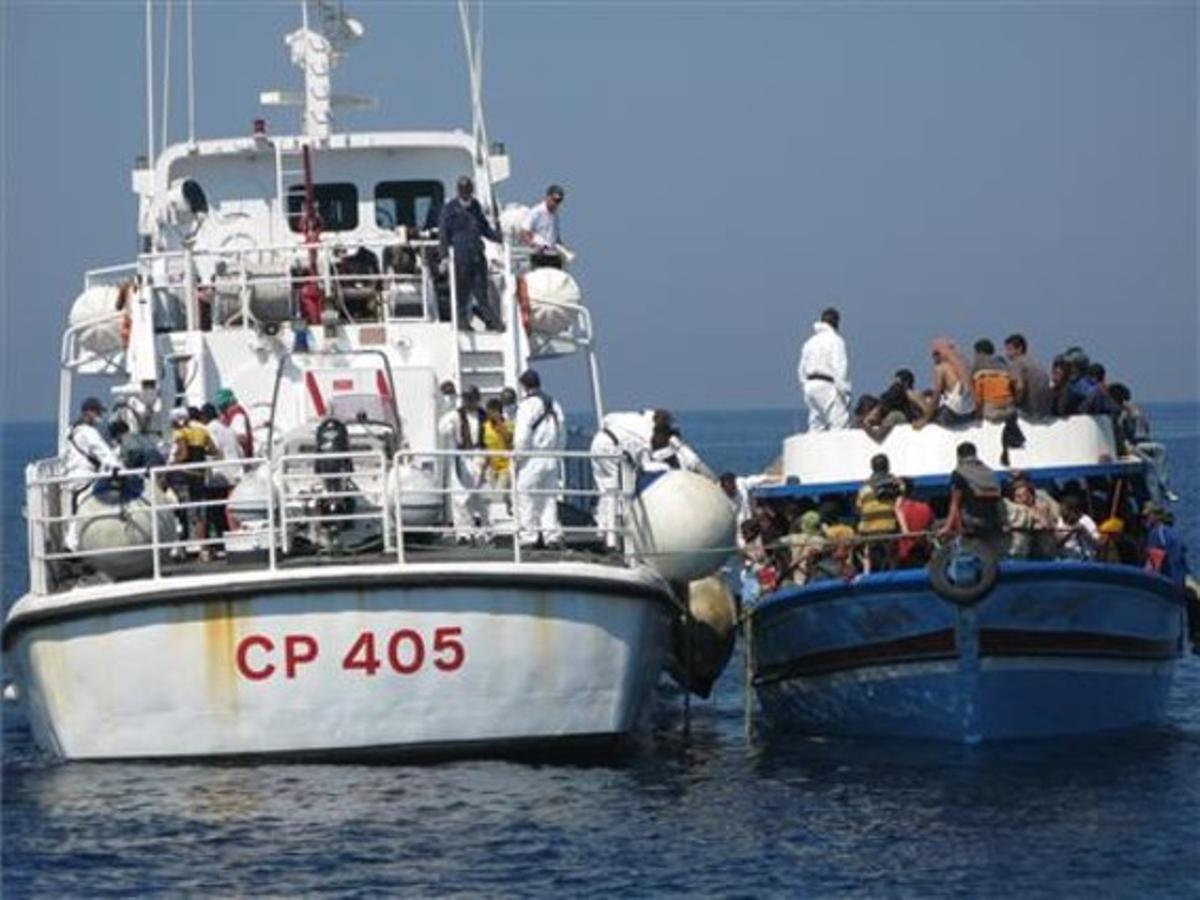 Arribada d’immigrants a l’illa Lampedusa.