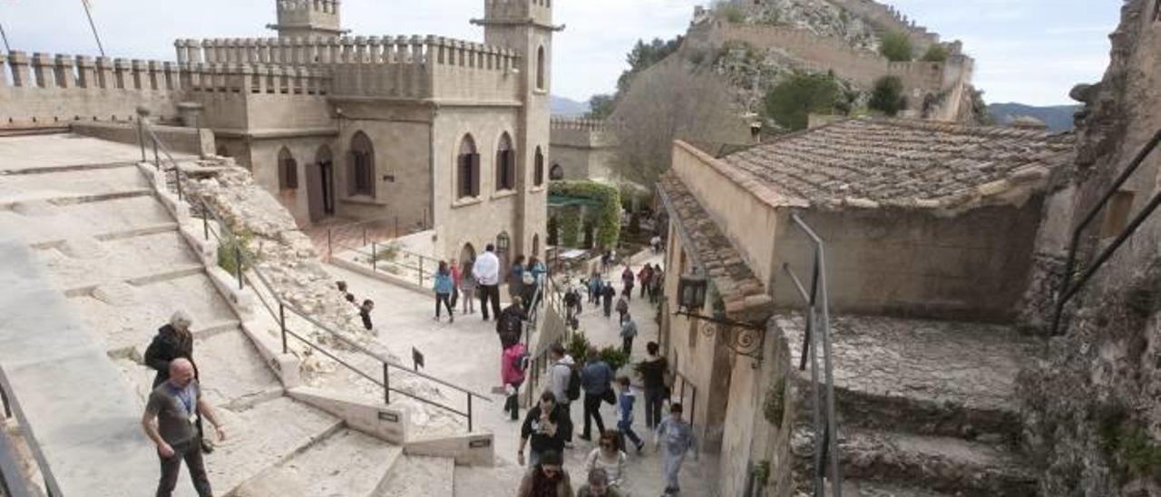 Semana Santa y Pascua dejan 2.235 visitantes más en el castillo de Xàtiva que el año anterior