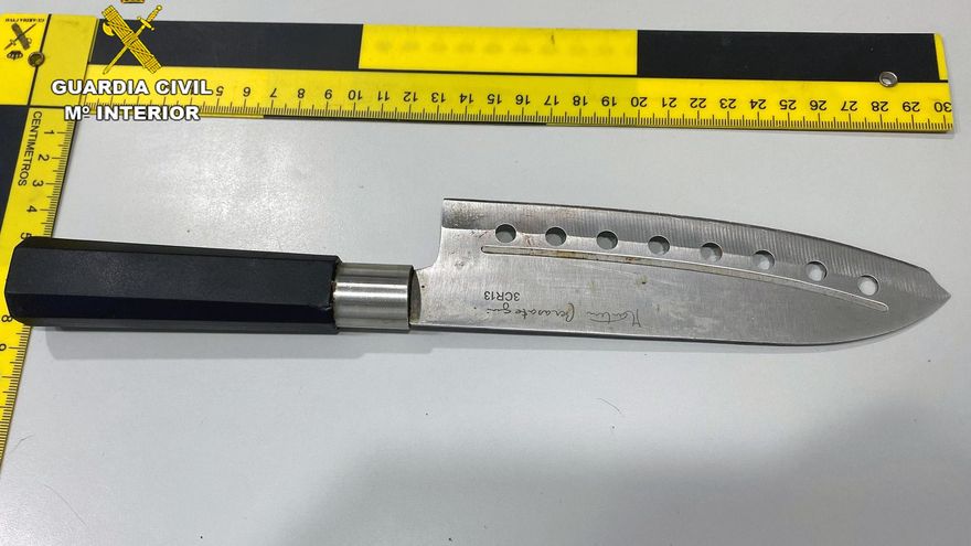 Ataca con un cuchillo a su inquilina por negarse a tener sexo con él en Puerto de Mazarrón